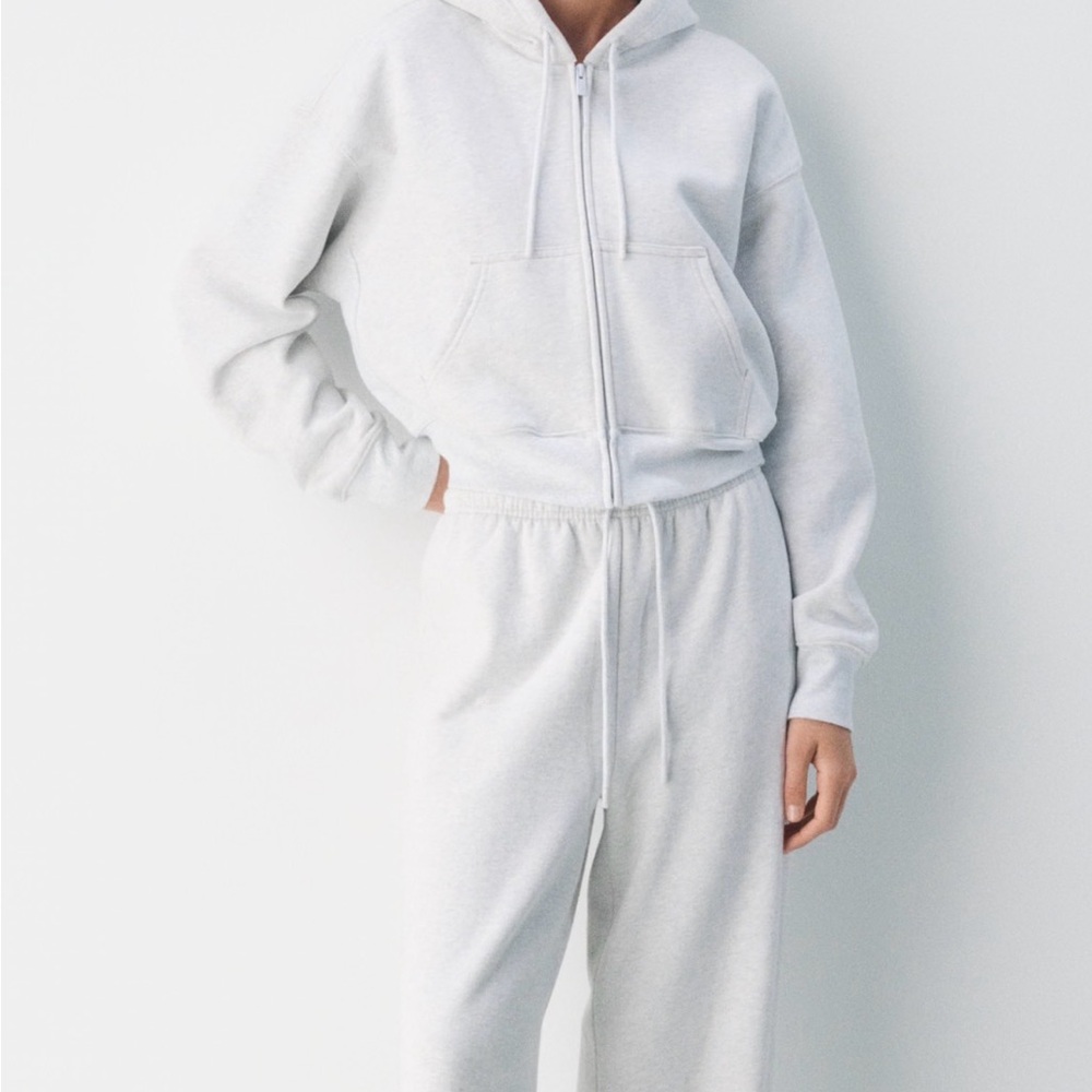 Aritzia Cozy Sweatfleece Mega Flutter Sweatpant size M
